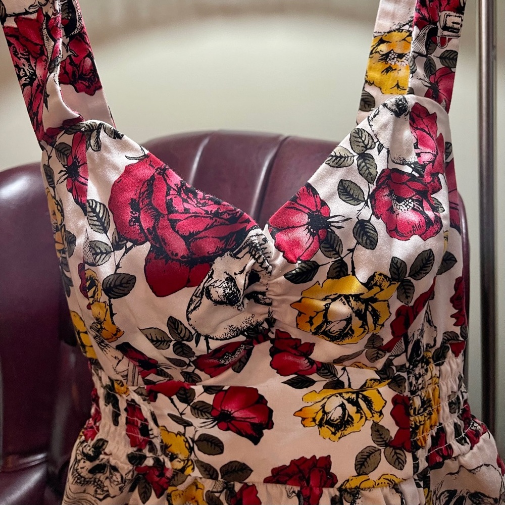 Rockabilly women’sM, roses and skulls halter dress